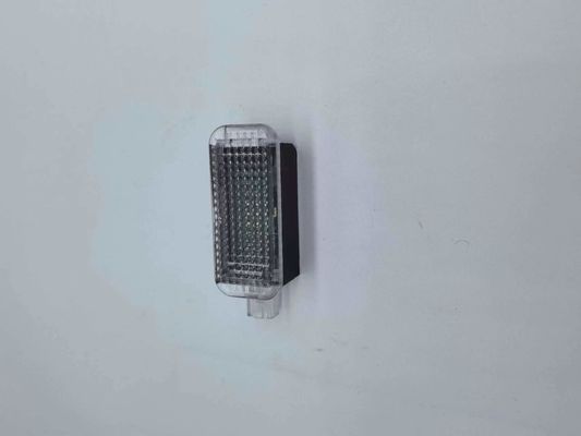 Luce di taglio per porte rosse personalizzata Luce di taglio a LED per auto OE duratura:8KD947415C